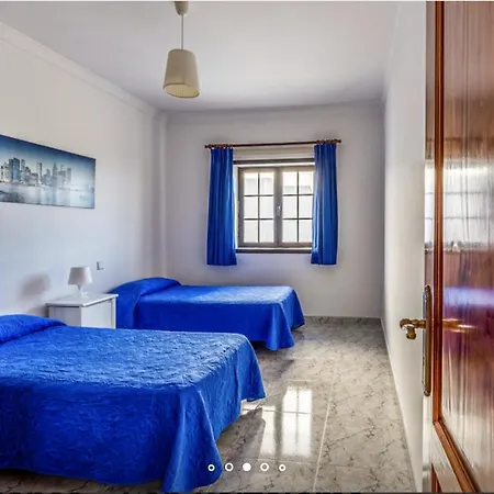 Casa En *