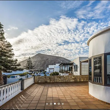 Casa En *